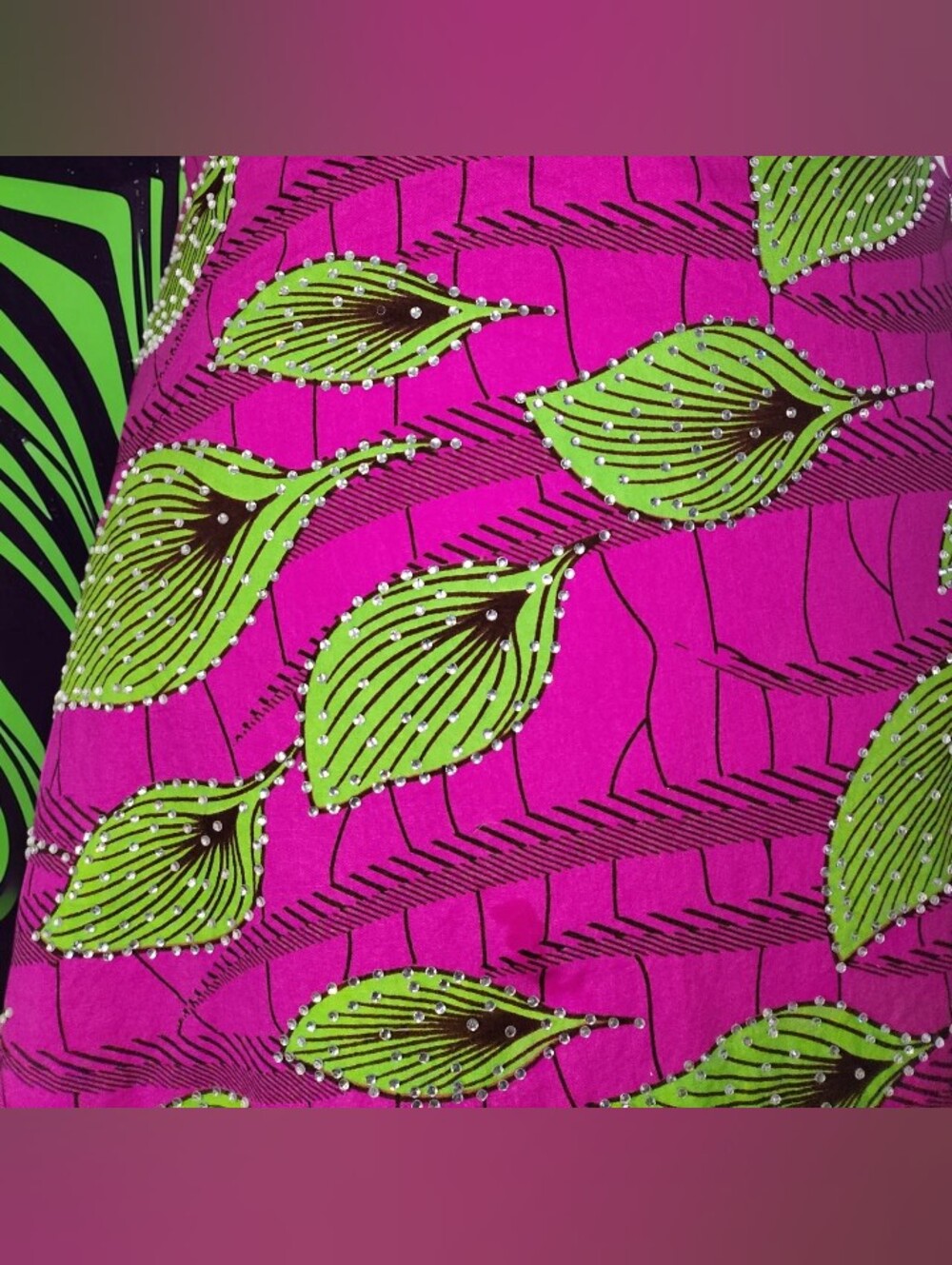 Women’s Fuchsia Wrap Skirt with Green Leaf Embroidery Size Xl - Picture 2 of 4